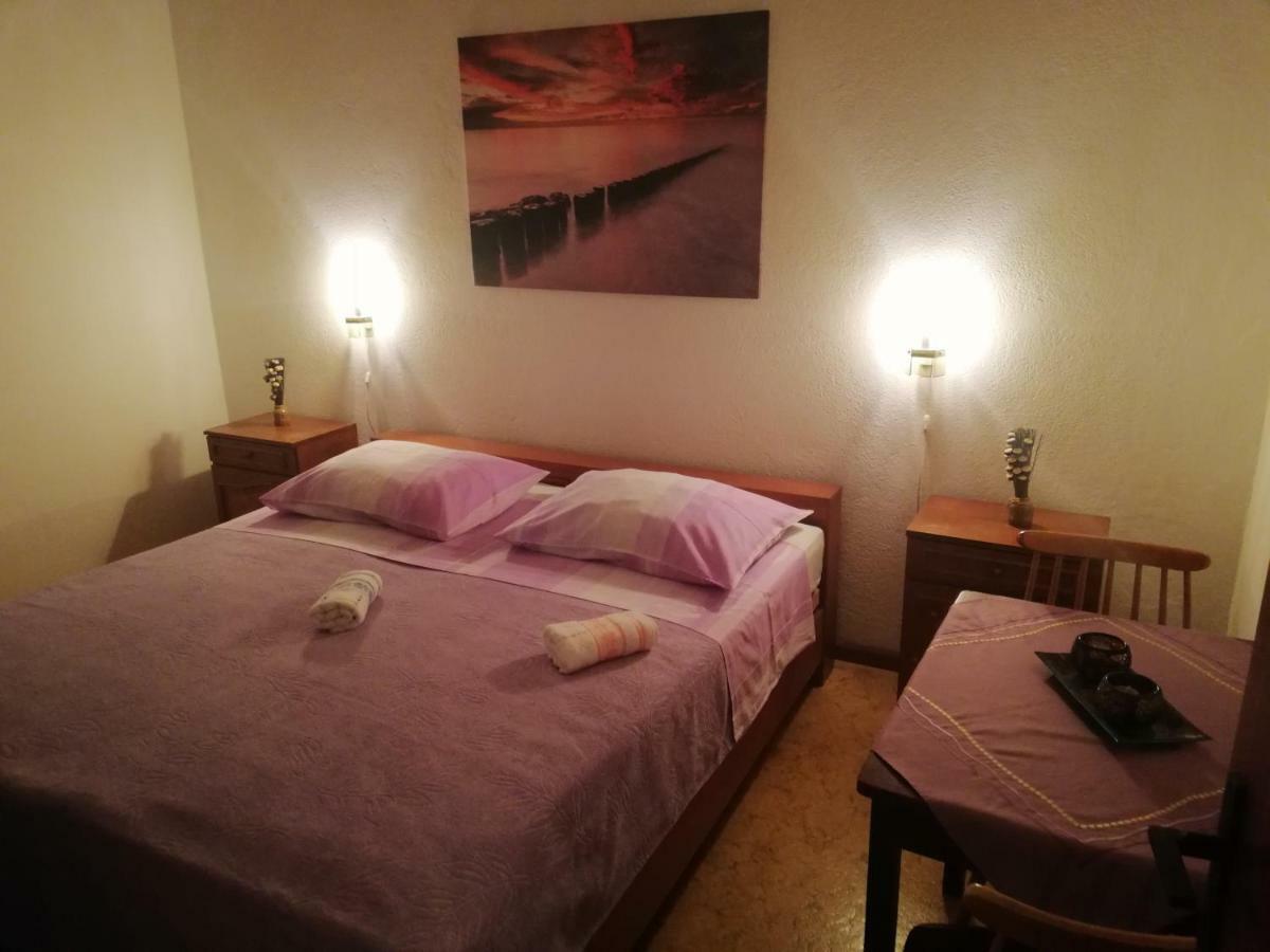 Vacation Home Mirjana Seget Vranjica Exterior foto