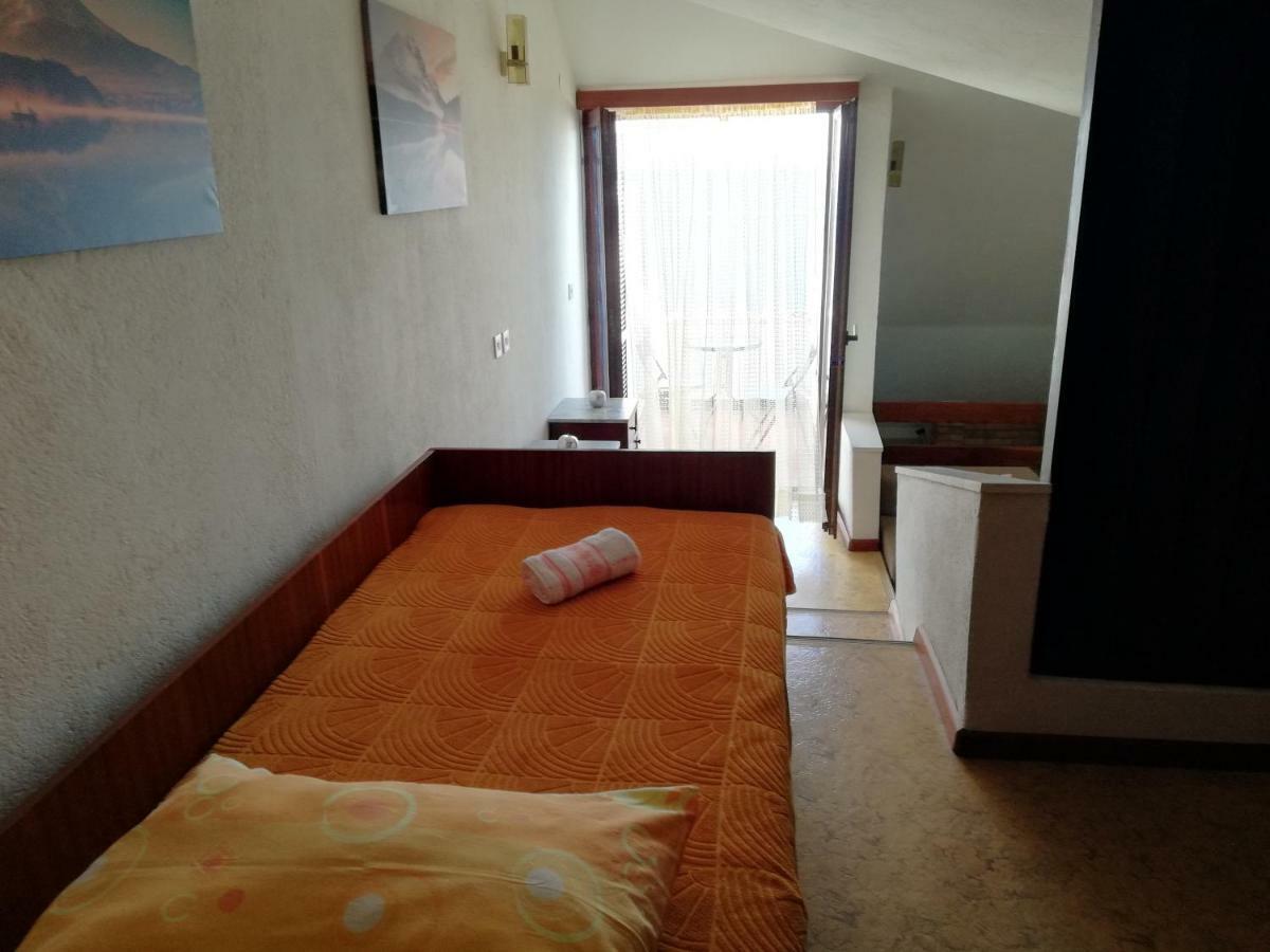 Vacation Home Mirjana Seget Vranjica Exterior foto